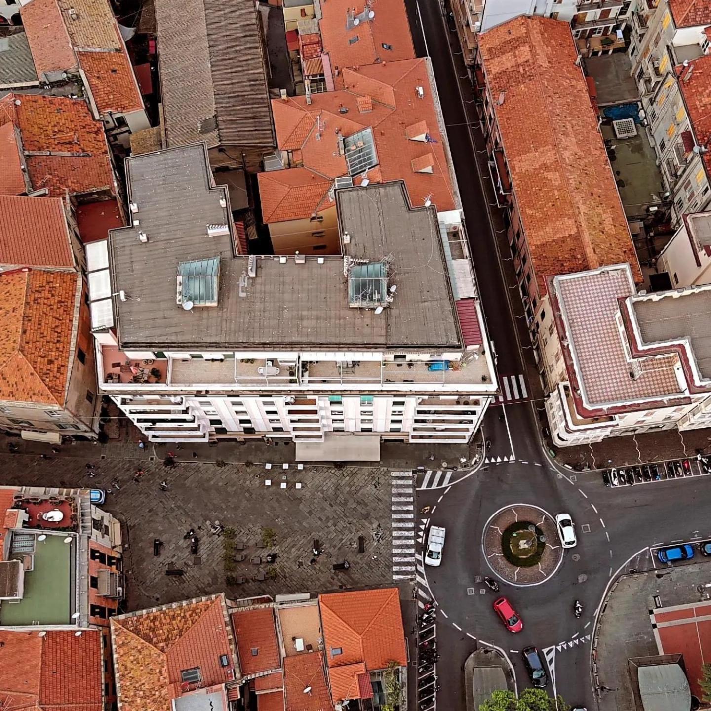 Largodoria - Viagenova, Box Auto Privato Incluso * Albenga
